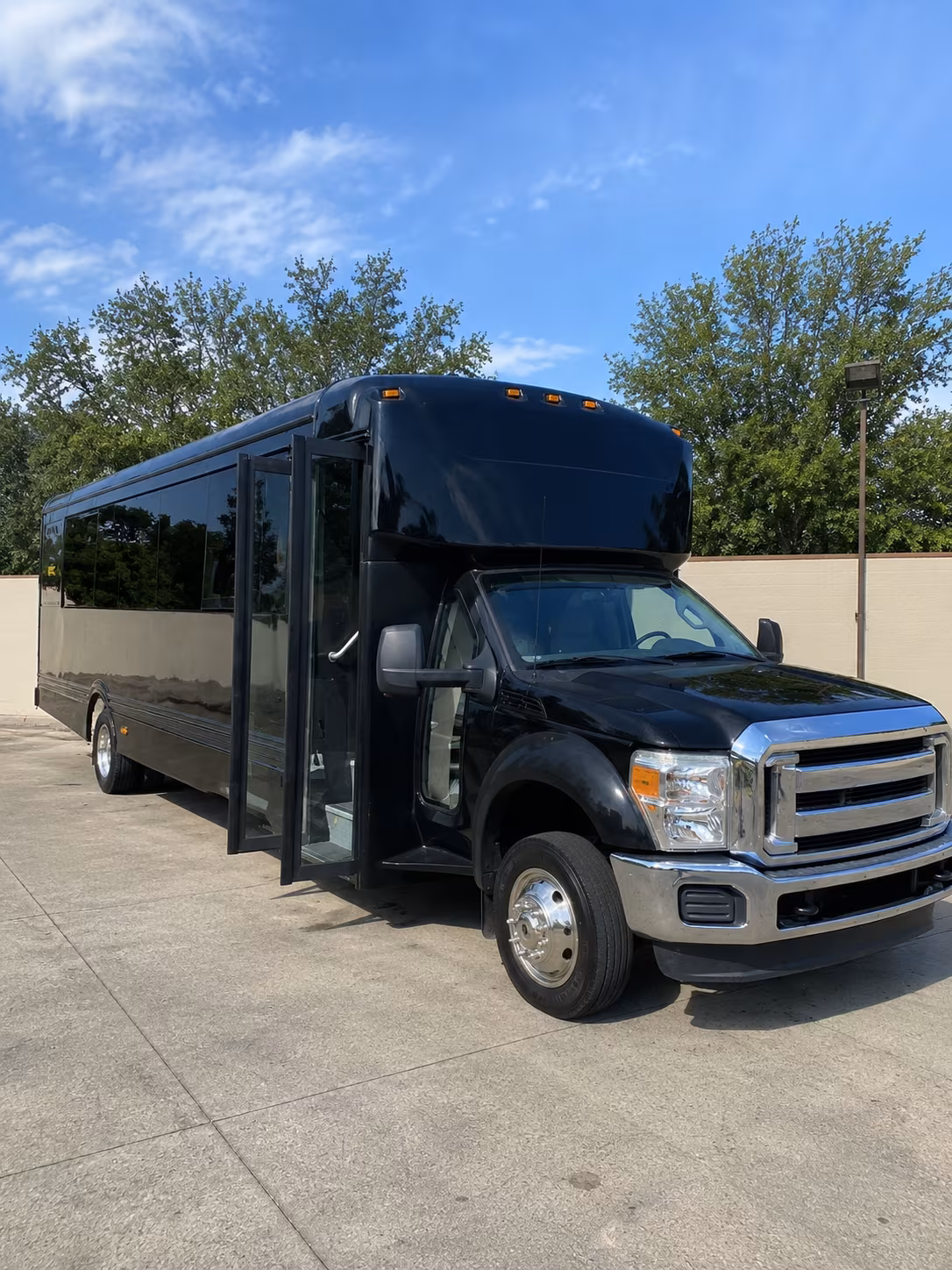 beavercreek 20 passenger party bus