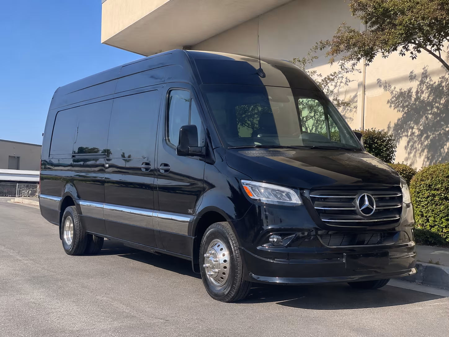 hamilton get your group to every tasting with a hamilton winery shuttle
