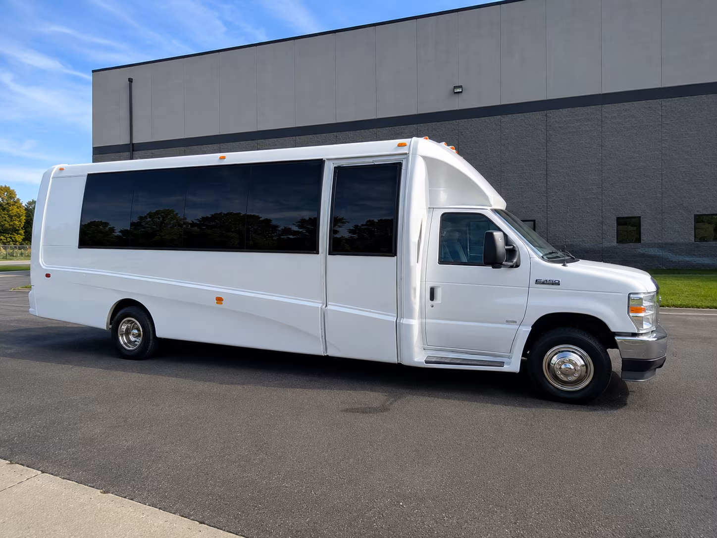 how the type of bus changes the price in beavercreek ohio